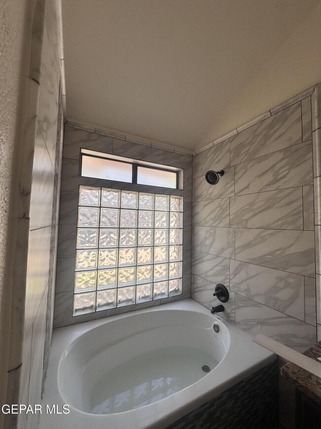 Building Photo - 7721 Waterhouse Dr