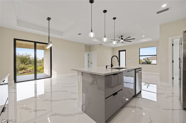 Building Photo - 2713 25th St SW