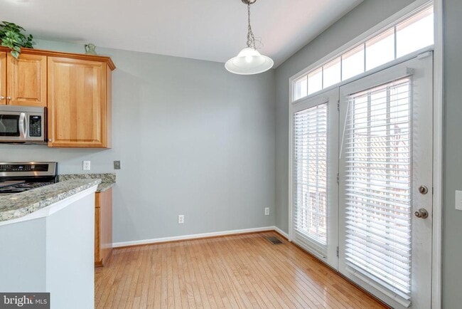 Building Photo - 43831 Chadwick Terrace