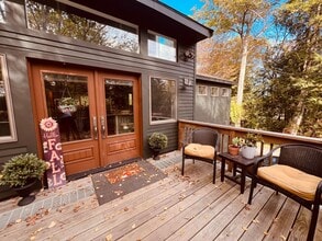 Building Photo - Winter vacation rental in Quechee