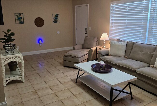 Building Photo - 170 Argus Rd