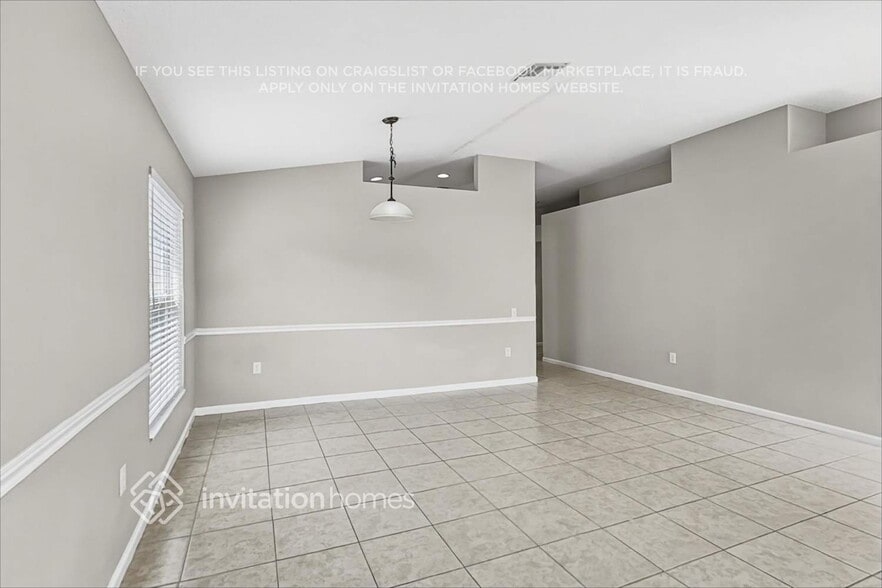 Building Photo - 30237 Glenham Ct
