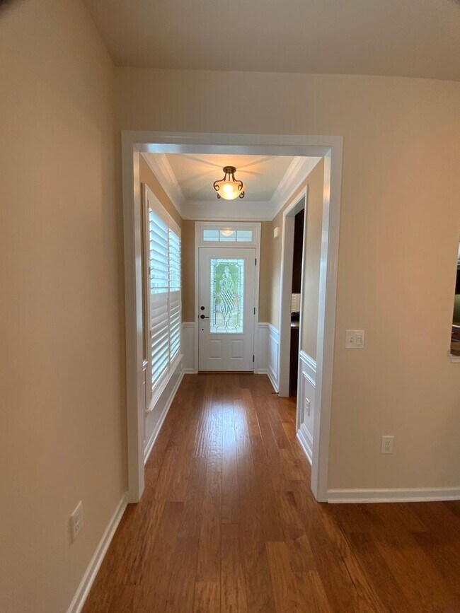 Building Photo - Move in ready in a wonderful Active 55+ Ad...