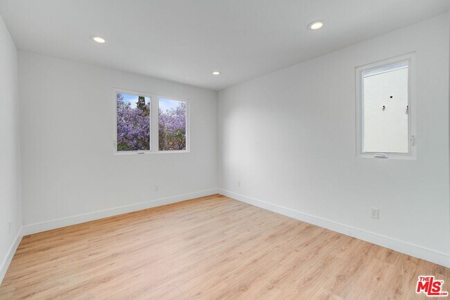 Building Photo - 1435 S Crescent Heights Blvd