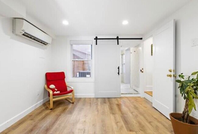 Building Photo - 288 9th St