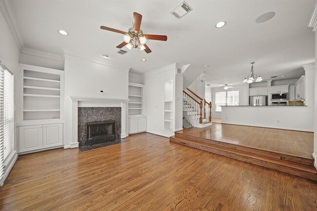 Building Photo - 1509 Roy St