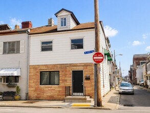 Building Photo - ***South Side Duplex Apartment For Rent * Pet Friendly * Walk to E. Carson St. * Available Now * ...