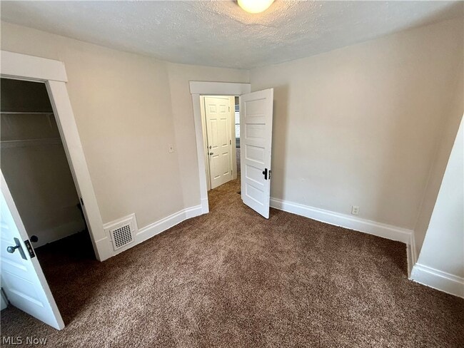 Building Photo - 39 N Balch St