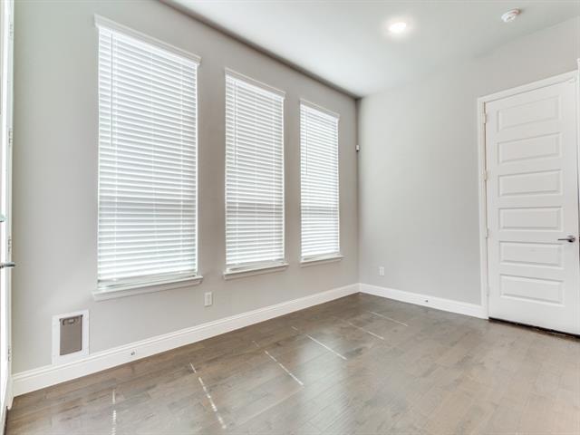 Building Photo - 4243 Curtiss Dr
