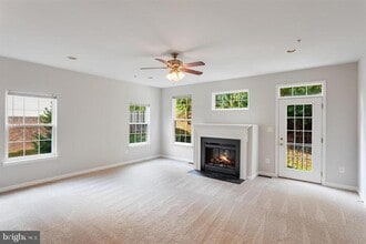 Building Photo - 110 Riverwatch Dr