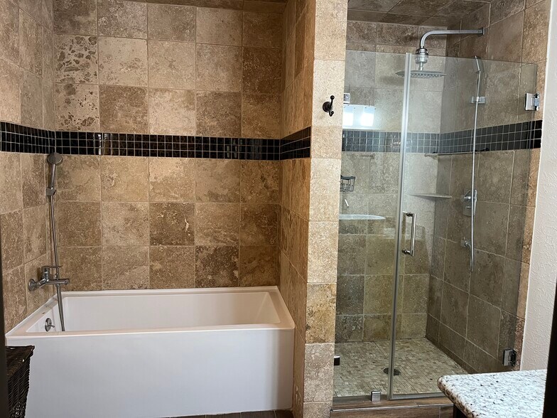 Building Photo - 3503 Canterbury Dr