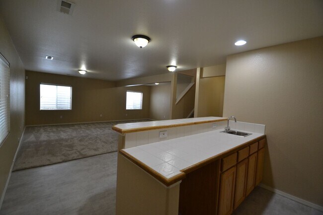 Building Photo - 3885 Cherry Plum Dr