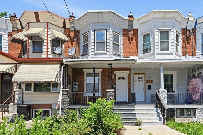 Building Photo - 6041 Hazel Ave