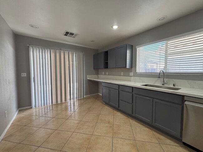 Building Photo - 5344 Dawes Ct