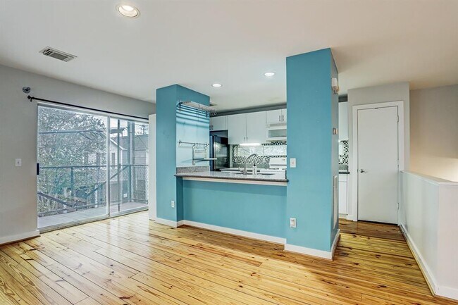 Building Photo - 1117 Buckner St