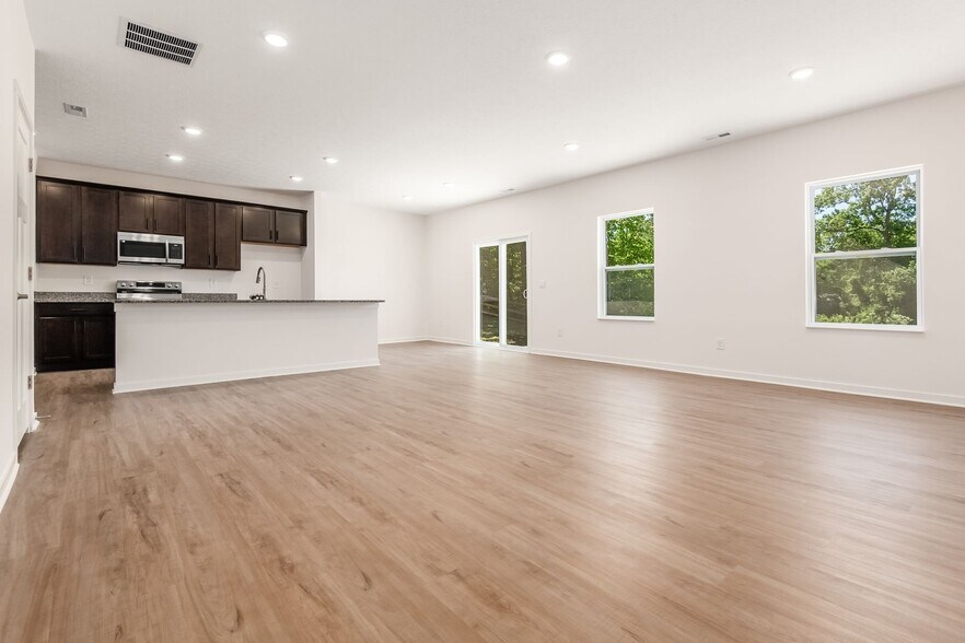 Building Photo - 2787 Horsham Dr