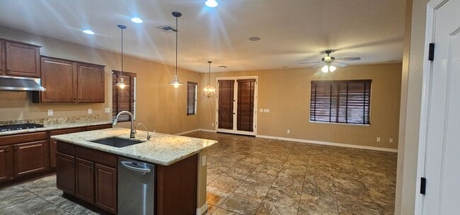 Building Photo - Welton Place