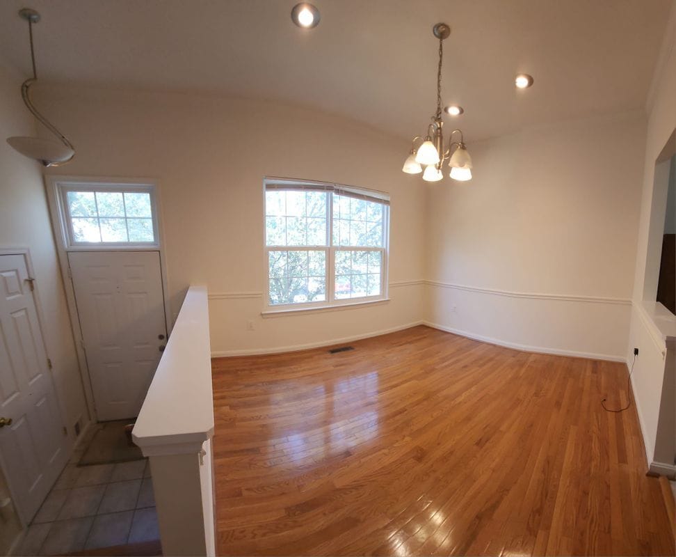 Building Photo - 8707 Farnham Way