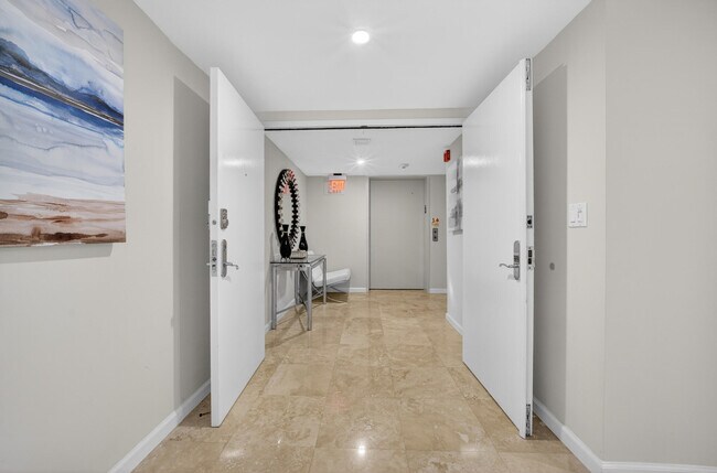 Building Photo - 45 Hendricks Isle