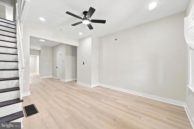 Building Photo - 6151 Algard St