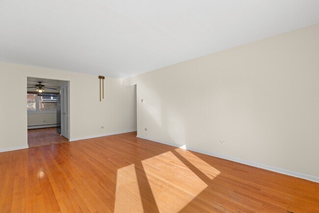 Building Photo - 8121 S King Dr
