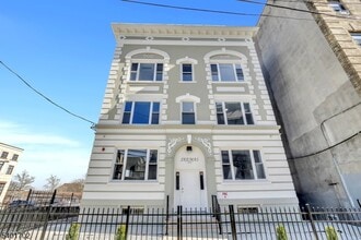 Building Photo - 155 Clifton Ave