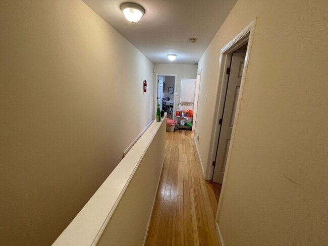 Building Photo - 1849 Willington St