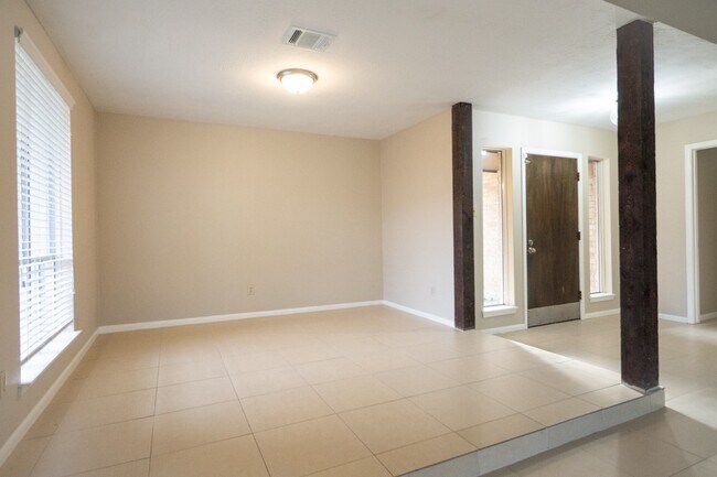 Building Photo - 7310 Westbranch Dr