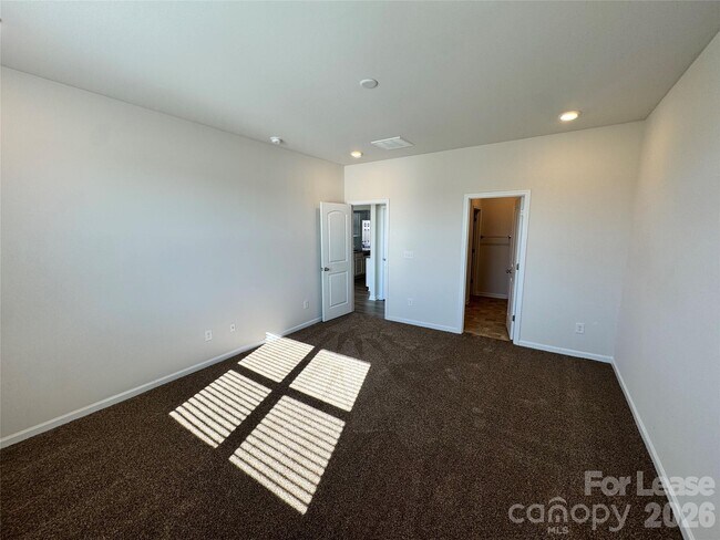 Building Photo - 1007 Maylen Trce