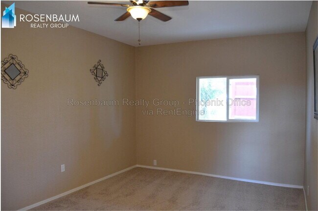 Building Photo - 931 W Martin Rd