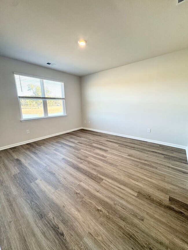 Building Photo - Brand New! Central Conway Location in Kingston Bay! Beautiful Pond View!