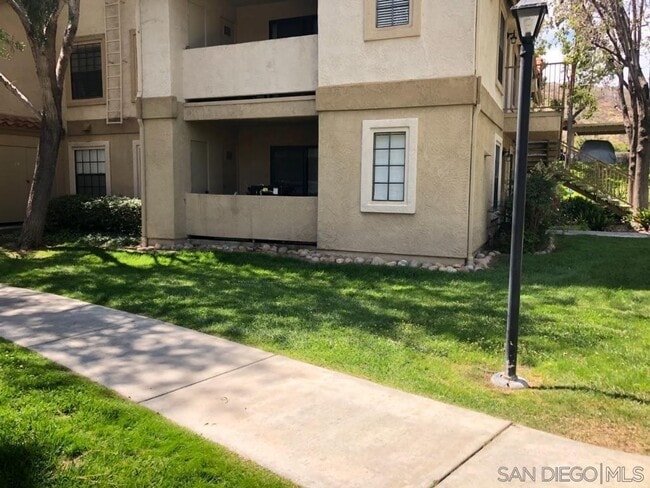 Building Photo - 10303 Azuaga St