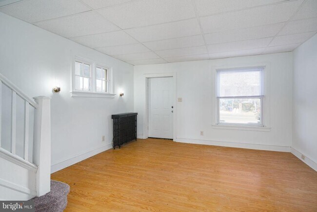 Building Photo - 3027 W 9th St