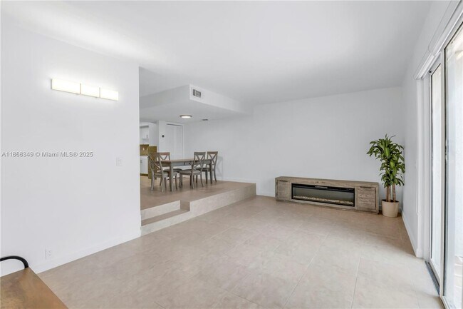 Building Photo - 3827 NE 166th St