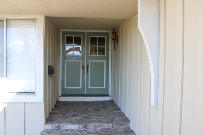 Building Photo - Beautiful 3 Bed, 2 Bath Single Story in Great Livermore Location