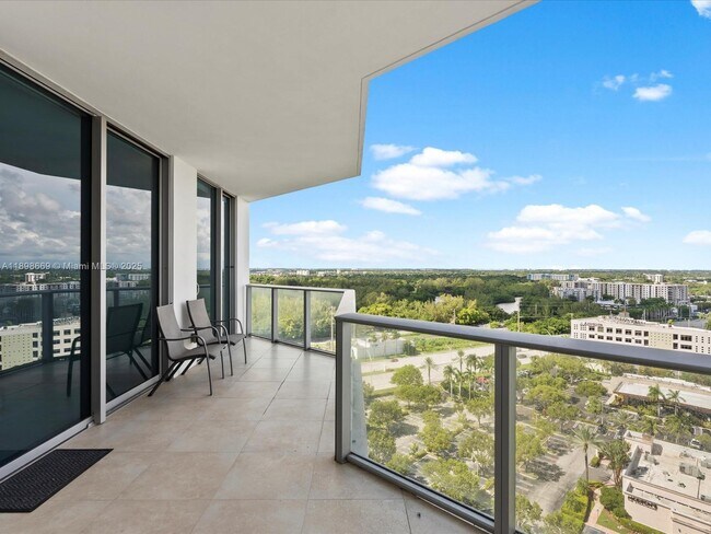 Building Photo - 17301 Biscayne Blvd
