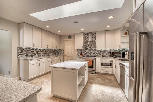 Building Photo - 1 Wycliff Rd