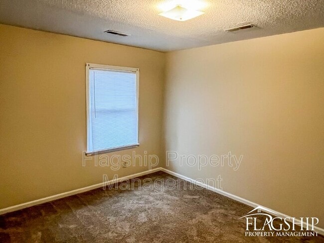 Building Photo - 3412-D N Walnut St