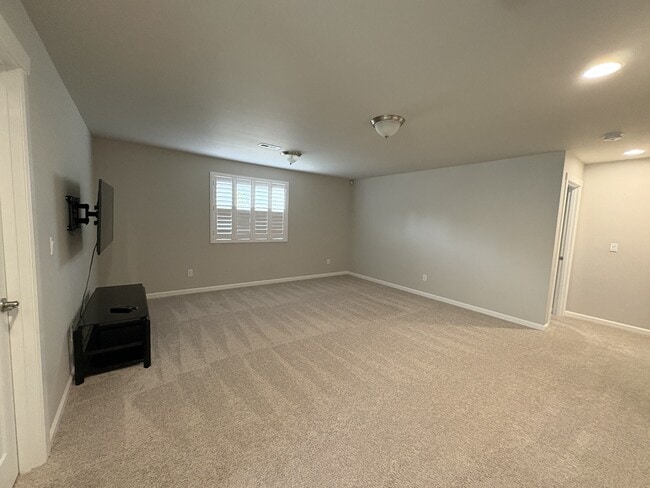 Building Photo - 14011 63rd Ave E