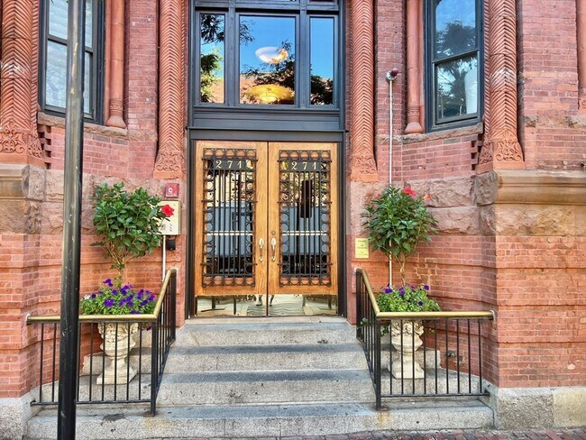 Primary Photo - 271 Dartmouth St
