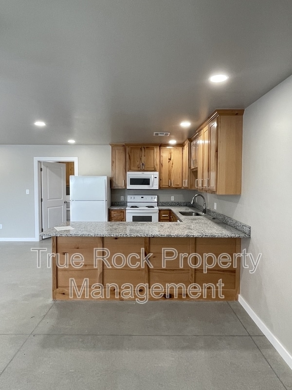 Building Photo - 13807 County Rd 1554