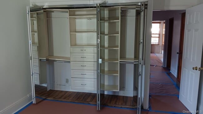 Building Photo - 1811 Wallace Ave