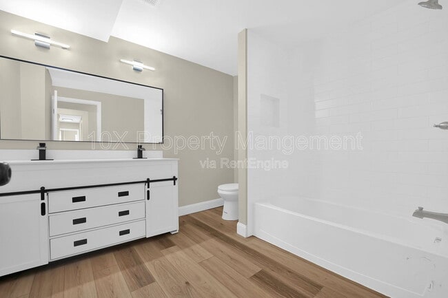 Building Photo - 555 Kimball Pl