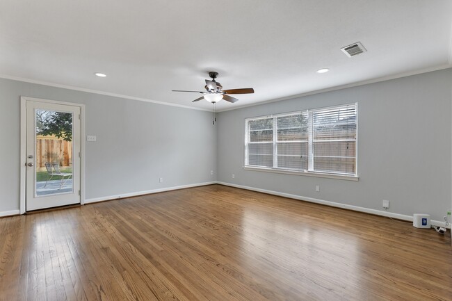 Building Photo - 4750 Sanford Rd