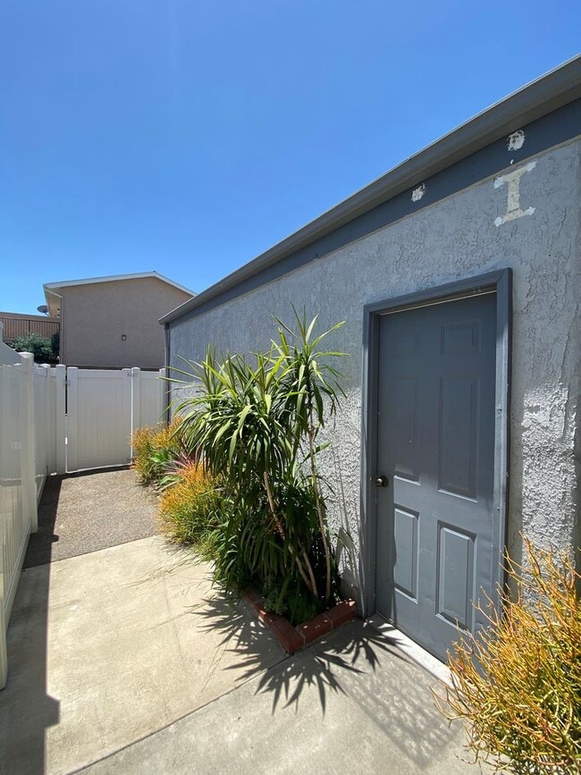 Building Photo - Harbor Village 2 bedroom Condo *OPEN HOUSE - SEE DATES AVAILABILITY*