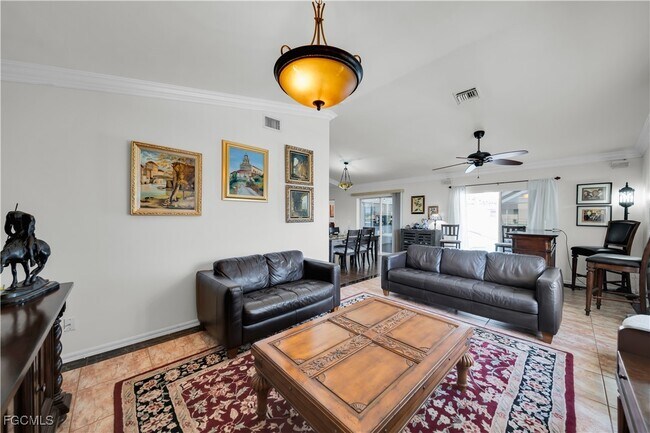 Building Photo - 1811 NE 5th Terrace