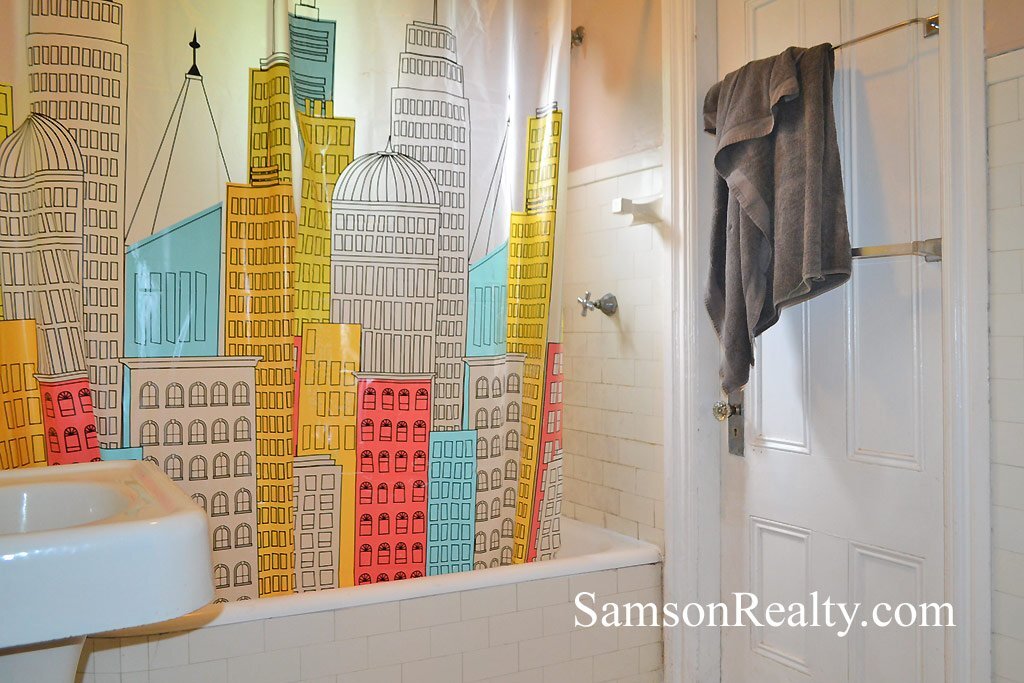 Building Photo - 745 Pleasant St