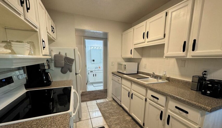 Building Photo - 3552 S Gateway Blvd