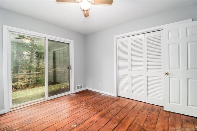 Building Photo - 381 Litchfield Rd