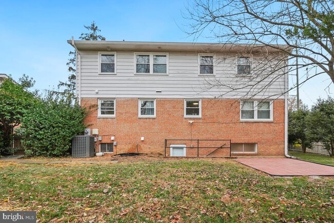 Building Photo - 8728 Old Courthouse Rd